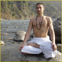 Miguel Homem no rio Ganges